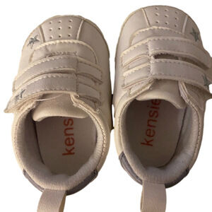 Kensie Baby Girls White Runners Size 2